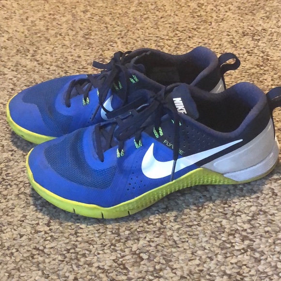 Nike Shoes - Nike metcon